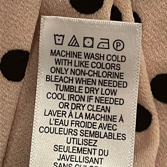 Adrianna Papell Printed Neck & Hem Top - Picture 13 of 16